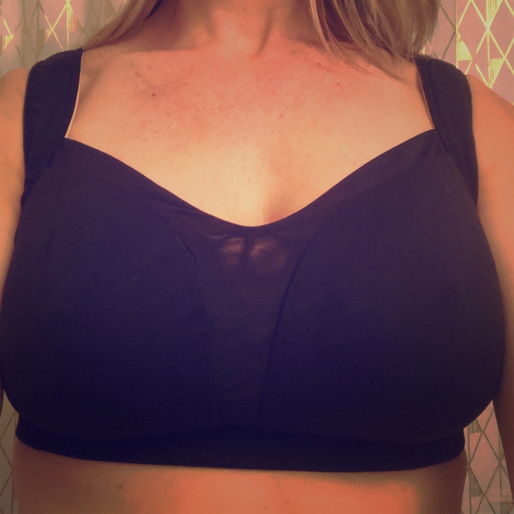 Lululemon Tata tamer bra 36DD black